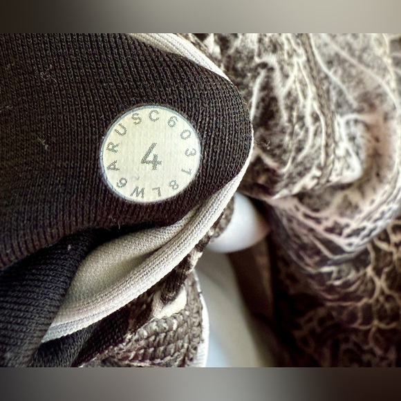 Lululemon Wunder Under Crop High-Rise Full-On Luxtreme 21" Size 4 EUC - Picture 9 of 9